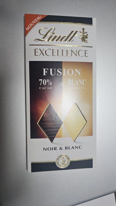Chocolat noir et blanc lindt 