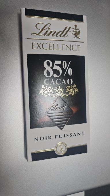 Chocolat noir puissant lindt 